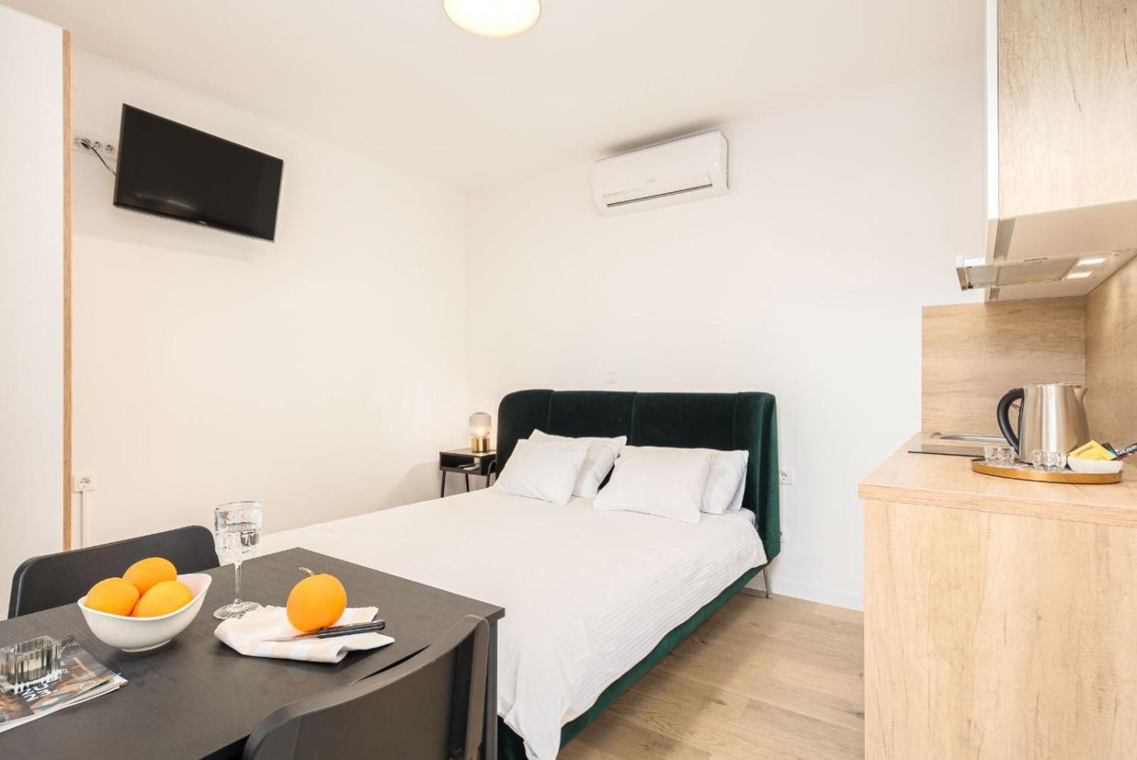 Apartments & Rooms Buble Trogir Exteriör bild