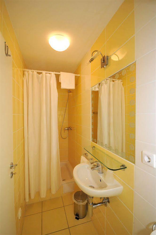 Apartments & Rooms Buble Trogir Exteriör bild